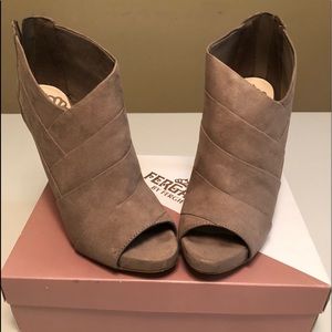 Fergalicious Taylor Doe NIB heels